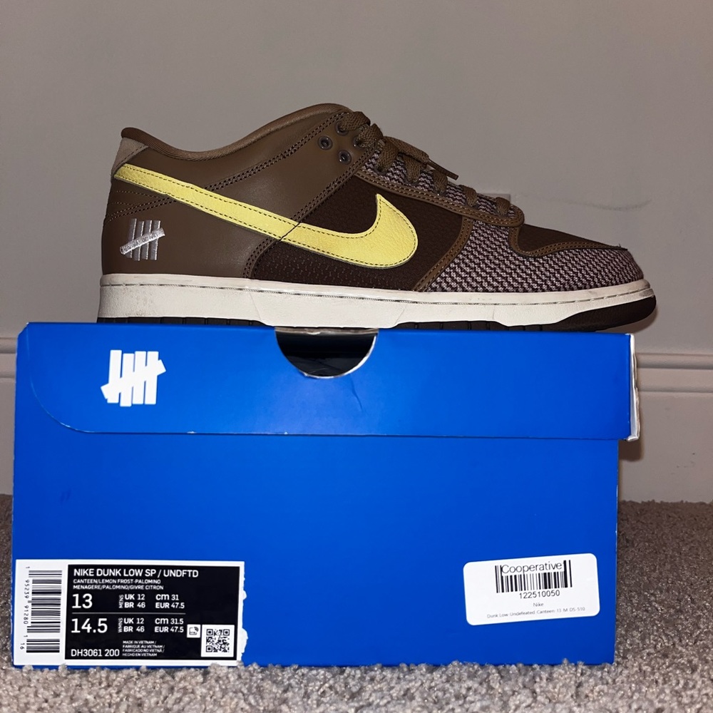 Men’s Dunks Undefeated - Picture 5 of 6
